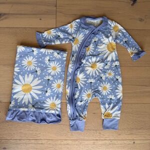Tesa Babe Blue Daisy Ruffle Sleeper and Blanket Set 0-3M NWT